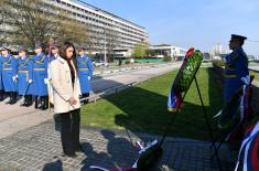 Minister Vučević lays wreath at Monument to Pilots – Defenders of Belgrade