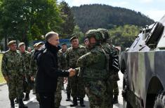 Minister of Defence Stefanović and Chief of General Staff, General Mojsilović, visit units on alert