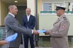 Keys to new flats handed over to members of security forces in Novi Sad