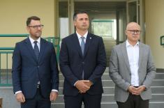 Keys to new flats handed over to members of security forces in Novi Sad