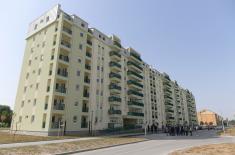 Keys to new flats handed over to members of security forces in Novi Sad