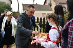 Minister Vulin presented with a Plaque for Consistent Fight for the Survival of Serbs in Republika Srpska and the Countries of the Region