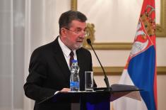 Председник Вучић присуствовао представљању сабраних дела Милорада Екмечића у Дому Војске 