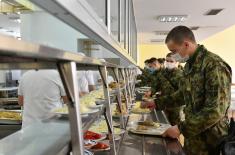  Minister Stefanović has lunch with cadets