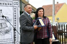 Minister Vulin presented with a Plaque for Consistent Fight for the Survival of Serbs in Republika Srpska and the Countries of the Region