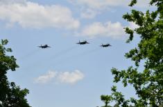 The President of the Republic and the Supreme Commander of the Serbian Armed Forces handed over military flags to the 72nd Special Operations Brigade and the 63rd Parachute Brigade