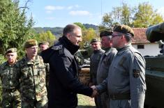 Minister of Defence Stefanović and Chief of General Staff, General Mojsilović, visit units on alert