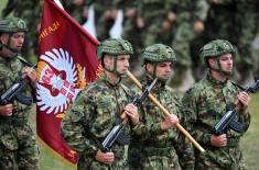 The President of the Republic and the Supreme Commander of the Serbian Armed Forces handed over military flags to the 72nd Special Operations Brigade and the 63rd Parachute Brigade