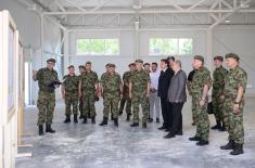 Minister of Defence inspects infrastructure works in Niš barracks