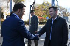 Defence Minister and the Mayor planted seedlings in front of Vasa Carapic barracks 