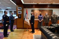 Minister Stefanović presents Decree on Promotion to Colonel Nikola Dejanović