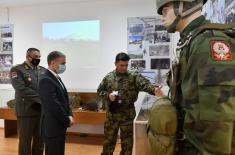 Minister Stefanović visits members of 63rd Parachute Brigade