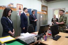 Министар Гашић обишао Центар Министарства одбране у Нишу