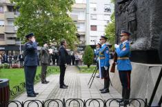 Министар одбране Братислав Гашић положио венце поводом обележавања Дана ослобођења Крушевца 
