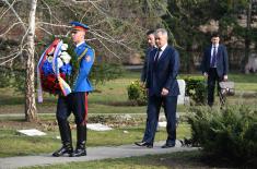 Ministers Vulin and Shoygu Laid Wreaths at the Cemetery of Liberators of Belgrade