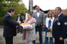 Министар Гашић у новом дому борца са Кошара 