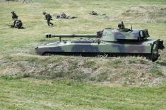 Minister Vučević Visits Army Training Centre in Požarevac