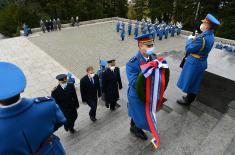 Minister Stefanović lays a wreath at Monument to Unknown Hero to mark First World War Armistice Day