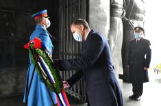 Minister Stefanović lays a wreath at Monument to Unknown Hero to mark First World War Armistice Day