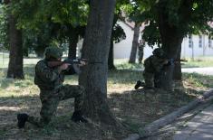 Minister Vučević Visits Army Training Centre in Požarevac