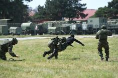 Minister Vučević Visits Army Training Centre in Požarevac