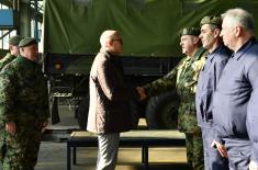 Minister Vučević visits 1st Army Brigade