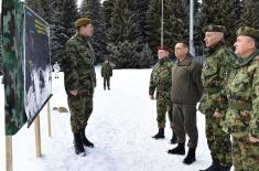 Minister Vulin at the training of the cadets of the Military Academy in winter conditions: After 20 years new equipment and training in Nordic skiing