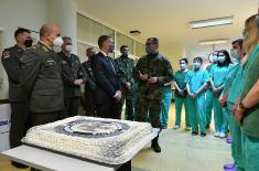 Министар Стефановић на ВМЦ Карабурма: Годину дана борбе за најтеже ковид пацијенте