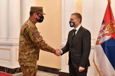 Minister Stefanović meets with KFOR Commander General Federici