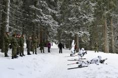 Minister Vulin at the training of the cadets of the Military Academy in winter conditions: After 20 years new equipment and training in Nordic skiing