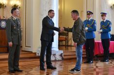 Minister Vulin: The Serbian Armed Forces takes care of its members