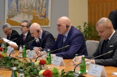 Састанак председника Вучића са министром одбране Италије Крозетом