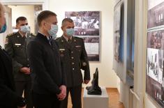 Ministar Stefanović posetio izložbu „Ratna slika Srbije u Drugom svetskom ratu, ‪‪1941-1945‬“ u Domu Vojske  