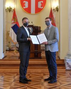 Minister Stefanović hands over 22 employment contracts