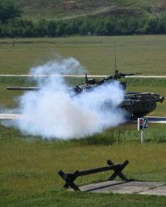 Minister Stefanović visits cadets at “Orešac“ firing range