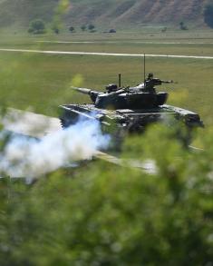 Minister Stefanović visits cadets at “Orešac“ firing range