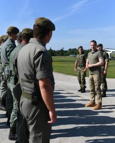 Minister Stefanović visits cadets at “Orešac“ firing range