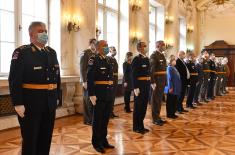 Minister Stefanović presents decorations to members of the Ministry of Defence and the Serbian Armed Forces