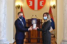 Minister Stefanović presents decorations to members of the Ministry of Defence and the Serbian Armed Forces