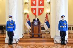 Minister Stefanović presents decorations to members of the Ministry of Defence and the Serbian Armed Forces