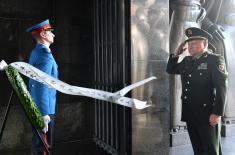 Vice-Chairman of the Chinese Central Military Commission lays a wreath at the Monument to the Unknown Hero on Avala