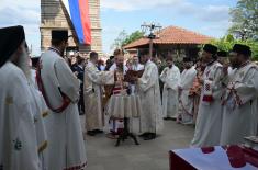 Министар Гашић учествовао у Видовданској литији