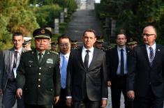 Vice-Chairman of the Chinese Central Military Commission lays a wreath at the Monument to the Unknown Hero on Avala