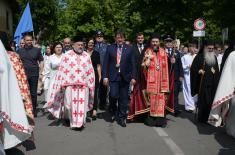 Министар Гашић учествовао у Видовданској литији