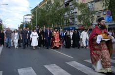 Министар Гашић учествовао у Видовданској литији