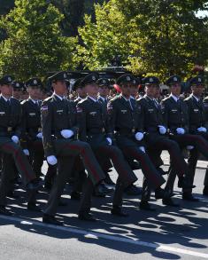 Youngest Serbian officers promoted