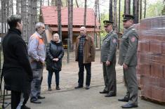 Уручена донација власницима објеката оштећених у пожару у викенд насељу Винци