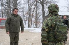 Министар Гашић у Копненој зони безбедности 