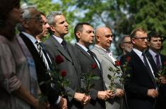 Церемонија узимања грумена земље код споменика Црвеноармејцу