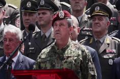 The President of the Republic and the Supreme Commander of the Serbian Armed Forces handed over military flags to the 72nd Special Operations Brigade and the 63rd Parachute Brigade